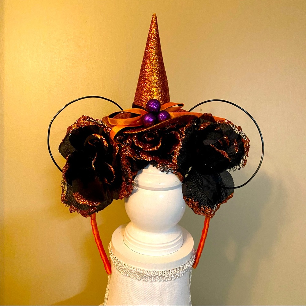 Disney Ears Halloween 🎃 Witch Hat with Flowers